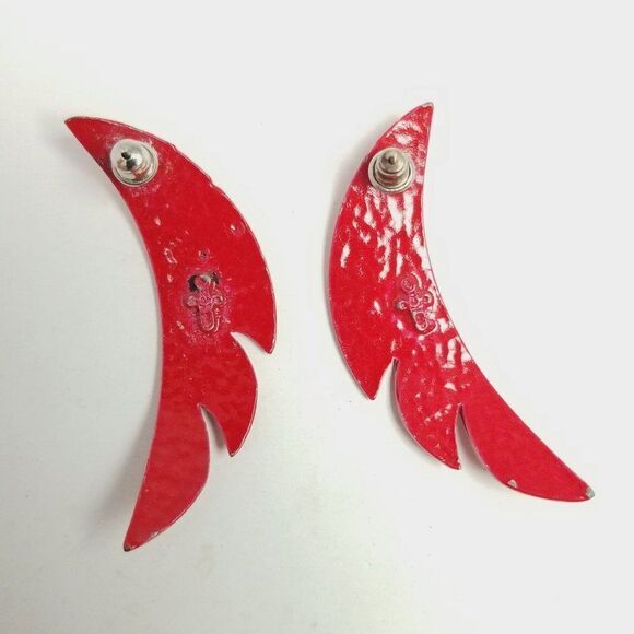 Vintage Bright Red Feather or Wing Shape Stud Earrings, Enamel Funky 70s Style - Picture 3 of 7